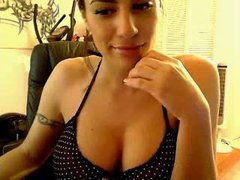 Gorgeous Chick On Cam