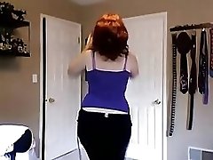 Curvy White Girl With A Big Booty Dances On Webcam For Me